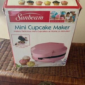 Sunbeam Pink Cupcake Maker
